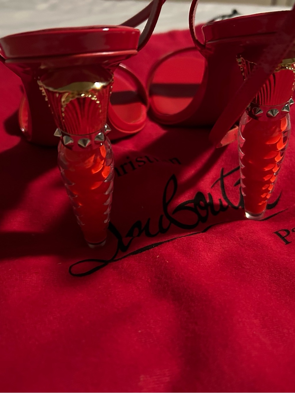 Stunning! Christian Louboutin Red Patent Heels - Picture 8 of 8